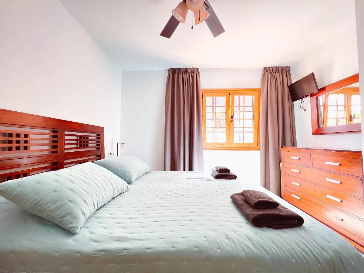 First Line Apartment In El Beril Playa Del Duque Pd1 Адехе