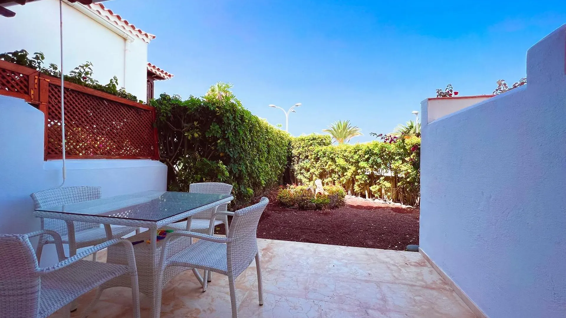 First Line Apartment In El Beril Playa Del Duque Pd1 Адехе