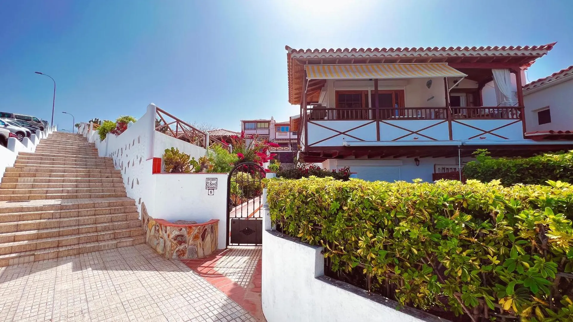 First Line Apartment In El Beril Playa Del Duque Pd1 Адехе