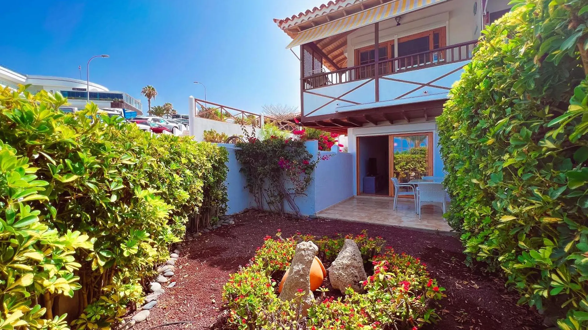First Line Apartment In El Beril Playa Del Duque Pd1 Адехе